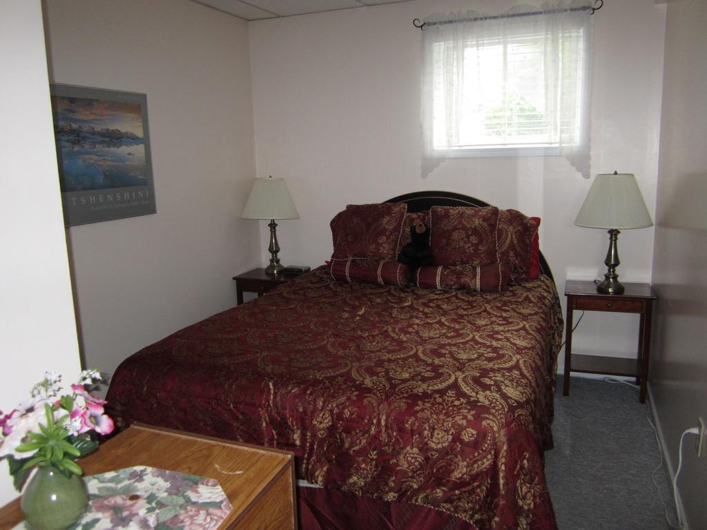Casey'S Bed & Breakfast Whitehorse Rom bilde
