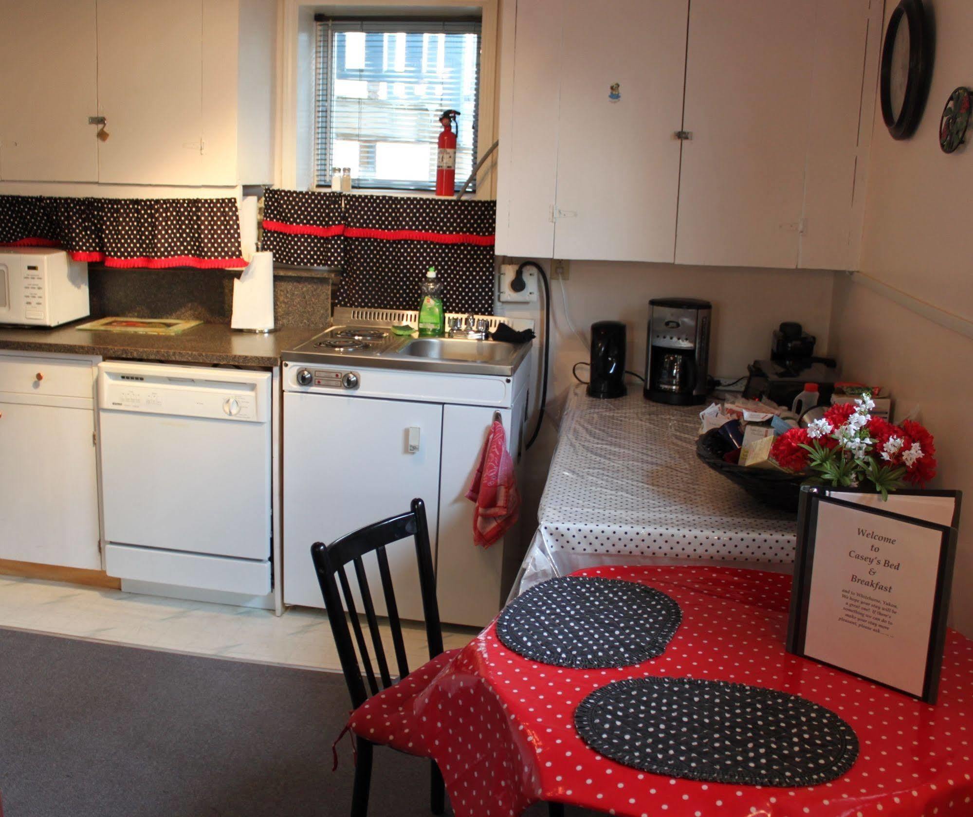 Casey'S Bed & Breakfast Whitehorse Eksteriør bilde