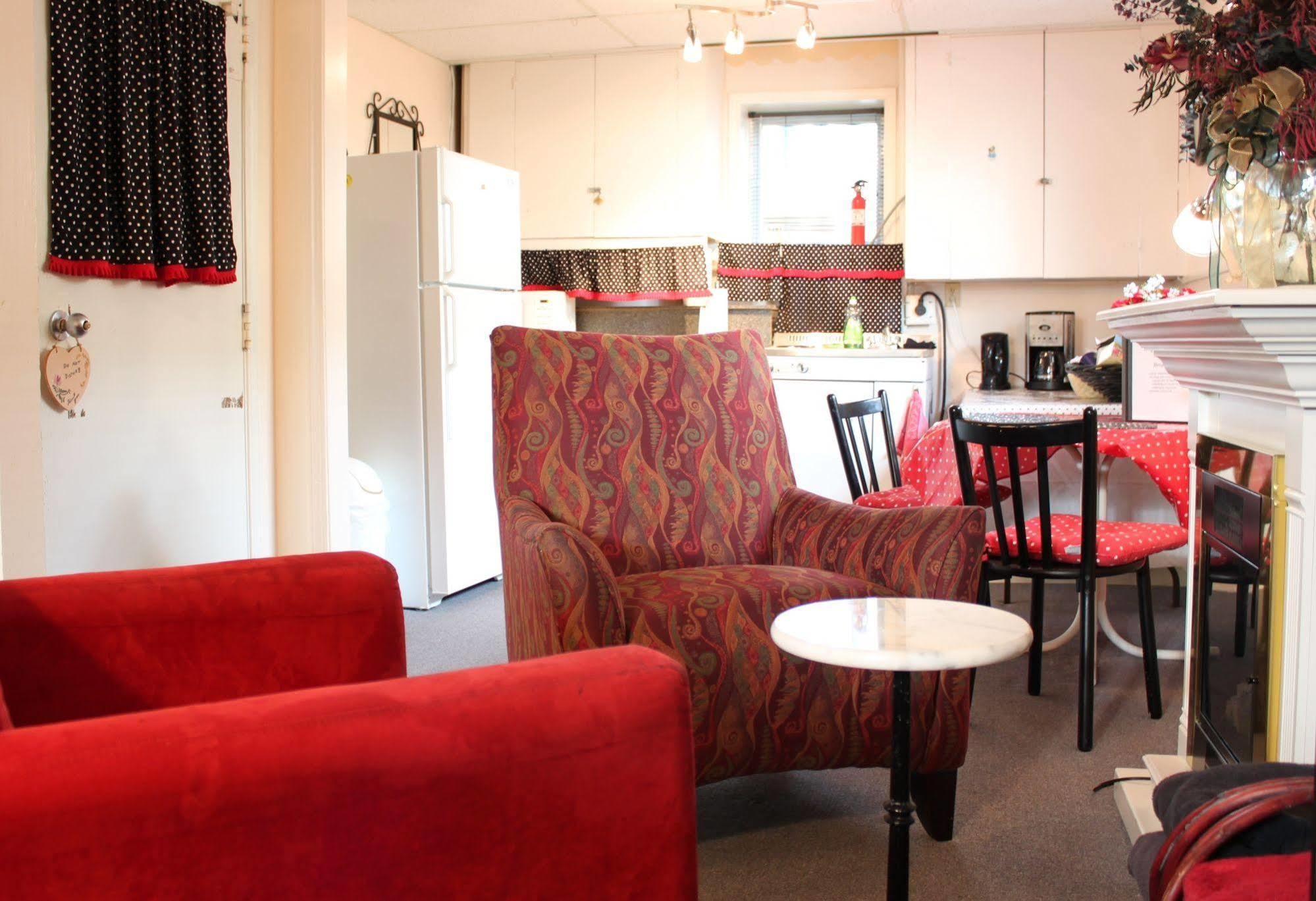 Casey'S Bed & Breakfast Whitehorse Eksteriør bilde